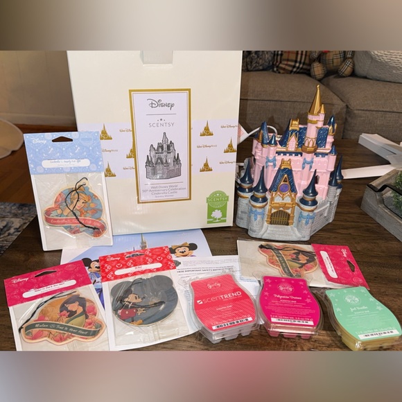 BUNDLE Scentsy Walt Disney World 50th Anniversary Celebration Cinderella Castle